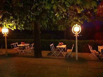 ホテル Dermuth Klagenfurt 4*