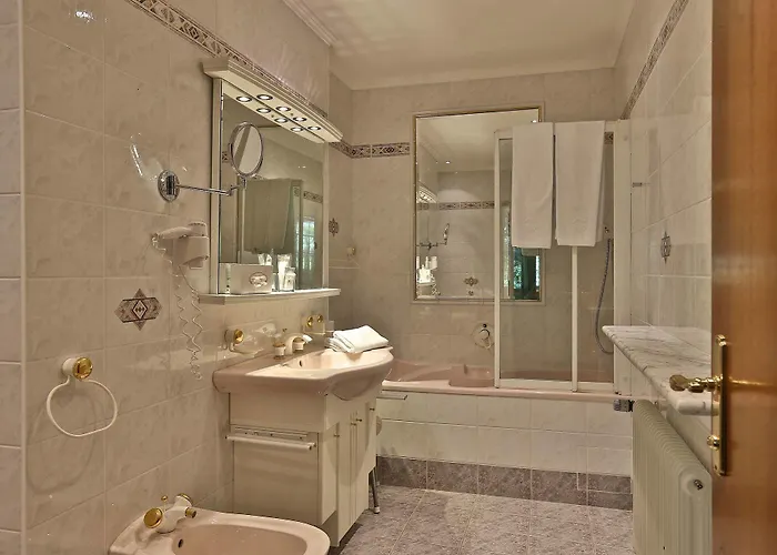 Hotel Dermuth Klagenfurt 4*